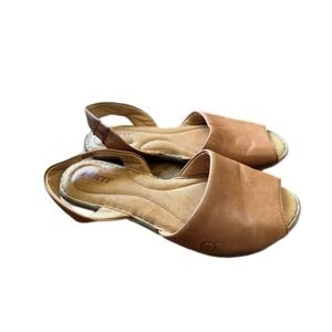 Born Slingback Sandals Women 9M Tan Excellent Leather Peep Toe Flats F18816